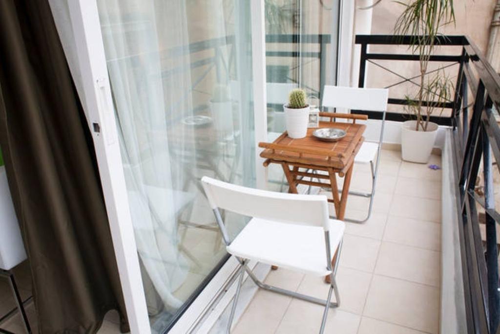 Thelma'S Apartment Athena Bagian luar foto